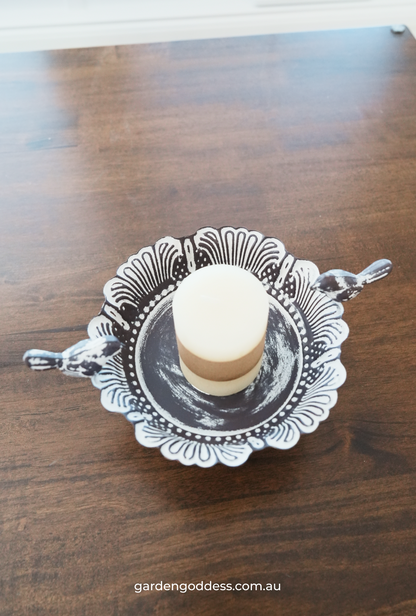 Hand-finished Vintage Style Iron Bird Tray