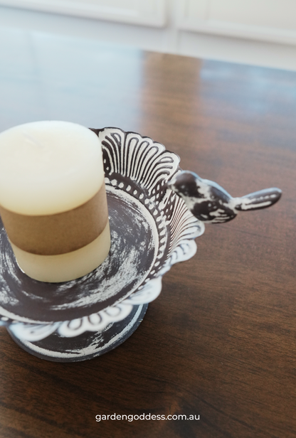 Hand-finished Vintage Style Iron Bird Tray