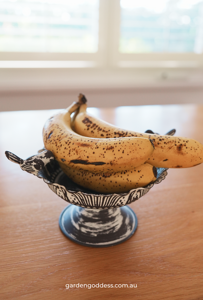 Hand-finished Vintage Style Iron Bird Tray