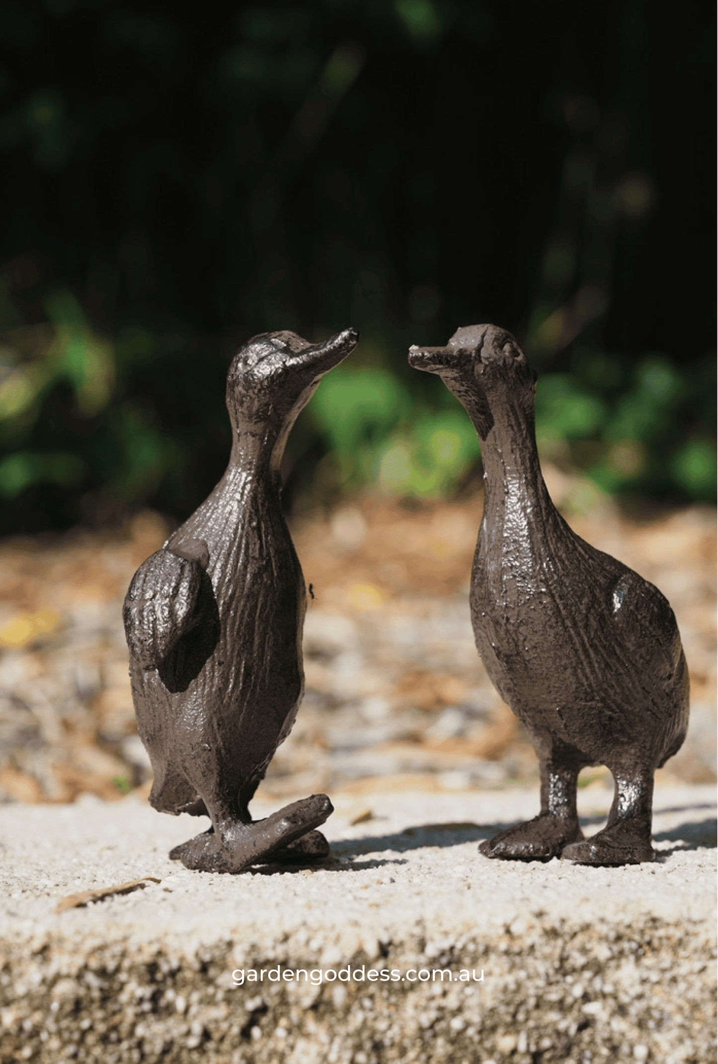 Garden Cast Iron Duck Statue Set (Set of 2) Solid Iron Decorative Garden Ornaments